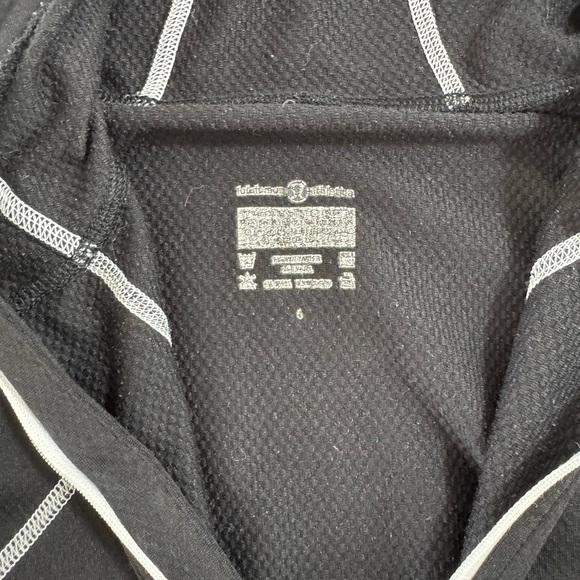 Lululemon Black Hoodie Size 6 Reflective Trim Outdoor Running Active - Picture 5 of 10